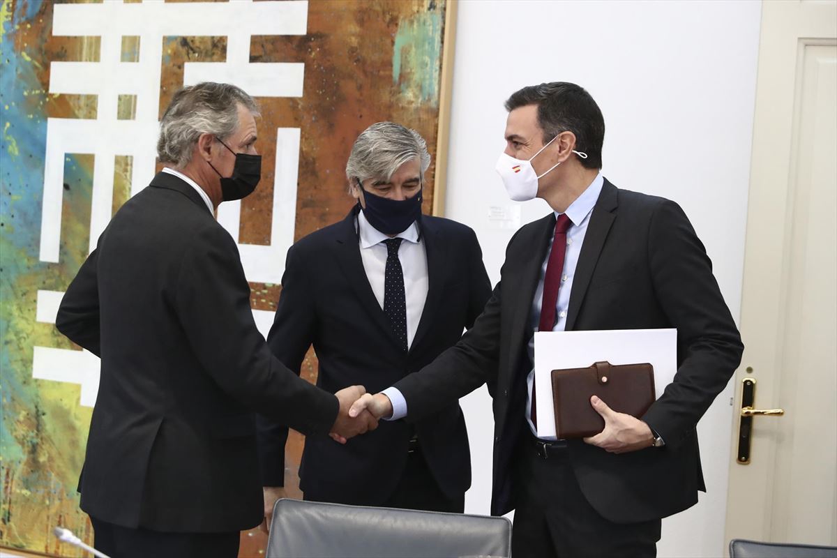 Reunión entre el Gobierno de España y las compañías eléctricas.