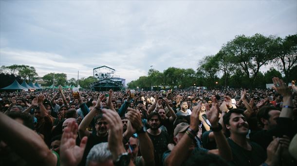 El público, disfrutando del Azkena Rock Festival 2019. Foto: Last Tour. 