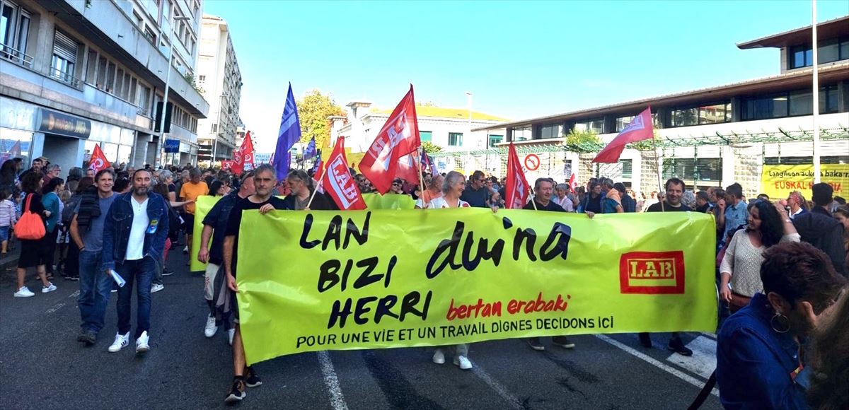 Manifestación en Baiona (Lapurdi). Imagen: LAB