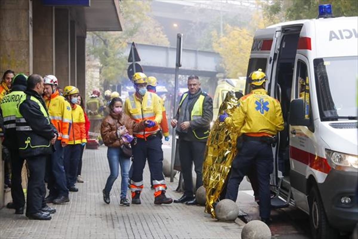Varios heridos en el choque de dos trenes en Barcelona. Foto:EFE