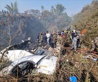 68 muertos tras estrellarse un avión en Nepal