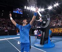Djokovic vence a Carballés con el respaldo de los aficionados