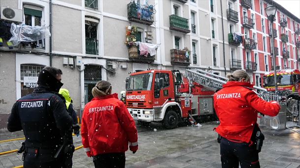 Varias personas han sido atendidas por inhalación de humo en un