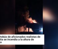 Uno de los autobuses de los aficionados realistas de Azkoitia se incendia en Zestoa