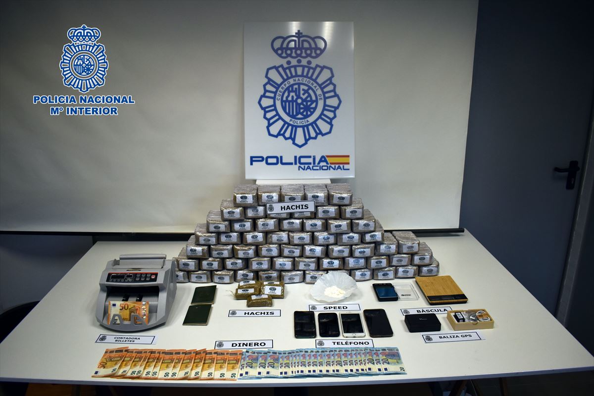 Santiago izeneko polizia operazioan konfiskatutako materiala