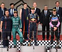 Max Verstappen gana en Mónaco, por delante de Fernando Alonso, y afianza su liderato en el Mundial