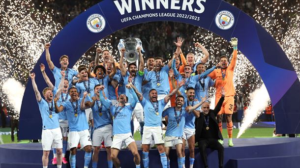 Manchester City celebrando la victoria de la Champions League