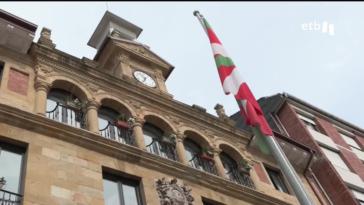 Ayuntamiento de Bermeo. Imagen obtenida de un vídeo emitido en EITB