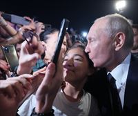 Vladimir Putin jura de nuevo su cargo en un… ''yo me lo guiso y yo me lo como''