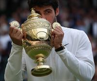 Carlos Alcaraz derrota a Djokovic y conquista su primer Wimbledon
