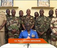 Los golpistas de Níger invalidan la Constitución y mantienen retenido al presidente Bazoum