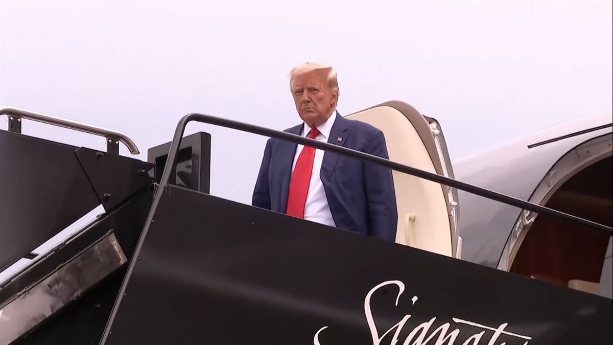 El expresidente de EE.UU. Donald Trump a su llegada a Washington D.C. 