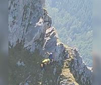 Rescate complicado de la Ertzaintza a dos jóvenes que se extraviaron siguiendo el GPS en el monte Alluitz