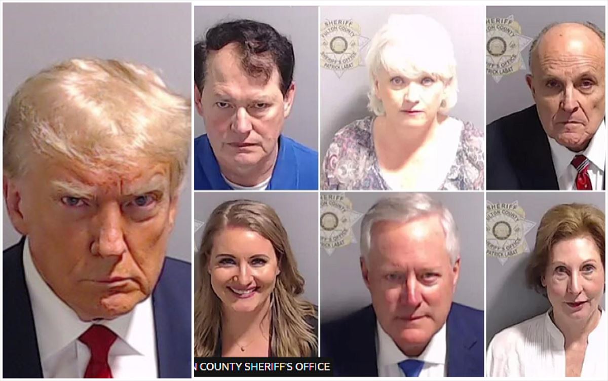 Fotos policiales de Trump y algunos de sus compañeros. 