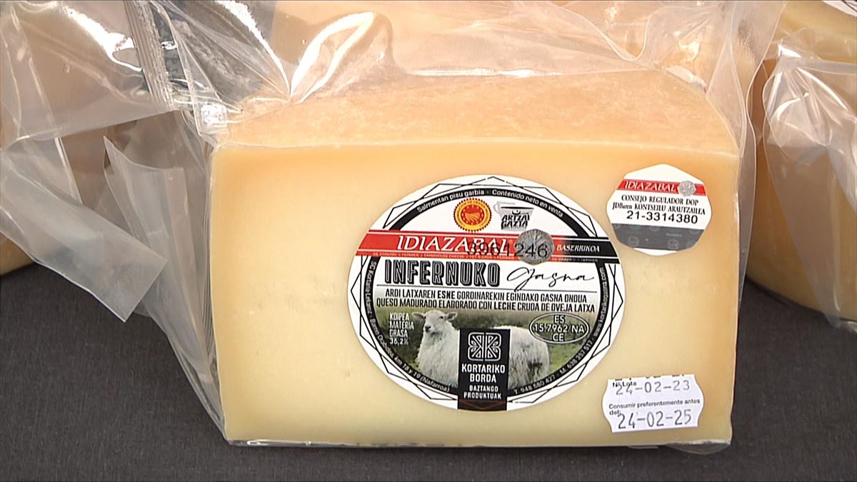Un cuarto del queso ganador. Captura de imagen de un vídeo de EITB