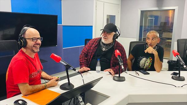 Galder Pérez, Frank delgado y Gillen García en los estudios de Radio Euskadi de Bilbao