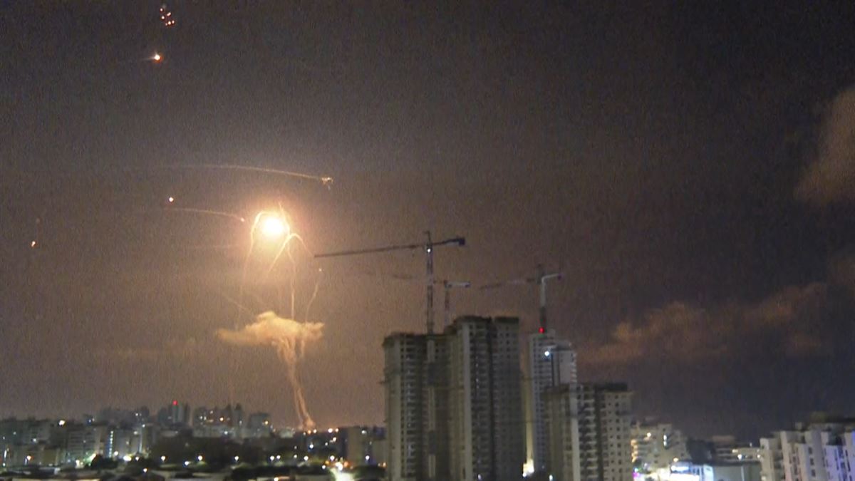 Noche de intensos combates en Israel y Gaza, en la primera noche de la operación ''Espadas de Hierro''