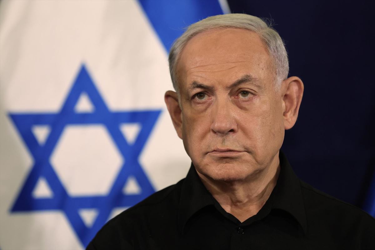 Netanyahu, larunbatean, prentsaurreko batean. 