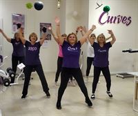 En el gimnasio femenino ''Curves'' también se unen a favor de la investigación del cáncer