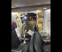 AEBk Boeing 737 MAX guztiak aztertzeko agindua eman du, hegaldi batean fuselajearen zati bat galdu ondoren