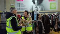 ''Cada prenda que donamos a Koopera es alrededor de un minuto de empleo social''