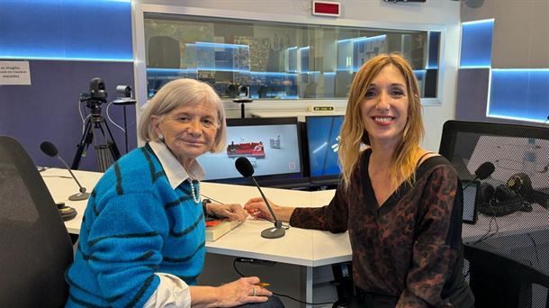La escritora Alicia Giménez Barlett visita 'Distrito Euskadi' 