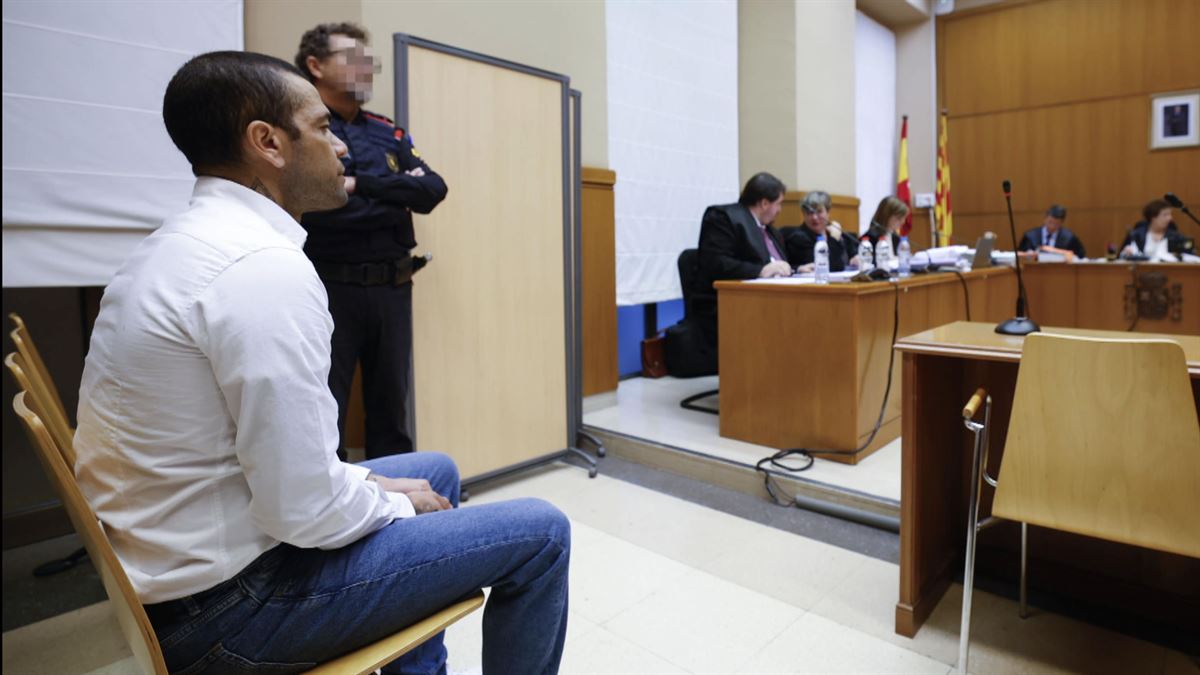 Dani Alves, durante el jucio. Foto: EFE