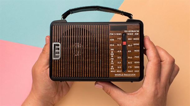 Leire Iturregui: "La radio sigue siendo el medio que más credibilidad inspira"
