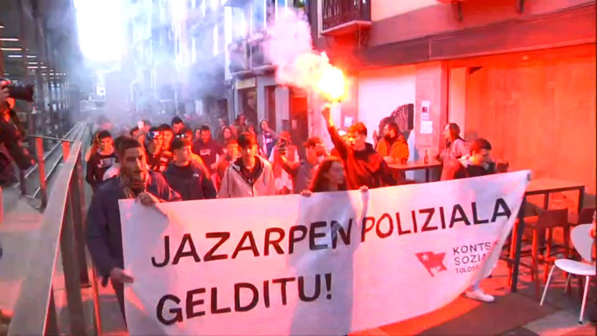 Una manifestación denuncia la ''agresión policial'' ocurrida en Tolosa