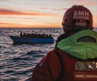El Aita Mari pone rumbo al puerto de Bilbao tras finalizar su duodécima misión y rescatar a 43 personas