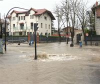Las lluvias provocan grandes balsas de agua en Vitoria-Gasteiz