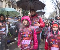 Cientos de personas celebran la 'Korrika' en las calles de París, dando comienzo a la cuenta atrás