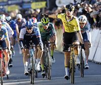 Olav Kooij gana su segunda etapa en la París-Niza, en el esprint de Sisteron, y Luke Plapp sigue como líder