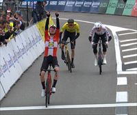 Skjelmose se impone en la sexta etapa de la París-Niza y McNulty se enfunda el maillot de líder 