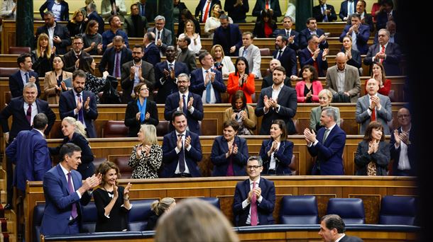 Bancada del PSOE, en el Congreso de los Diputados tras la aprobación de la Ley de Amnistía. 