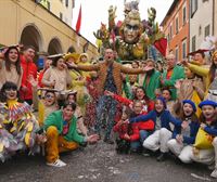 ¡Música, color y ambientazo para recibir el carnaval en la Toscana!
