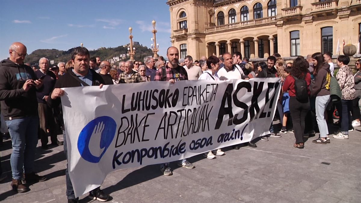 Varios cientos de personas piden en San Sebastián la absolución de Molle y Etcheverry