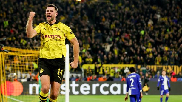 Fullkrug, del Borussia Dortmund, celebra el tercer gol de su equipo. Foto: EFE. 
