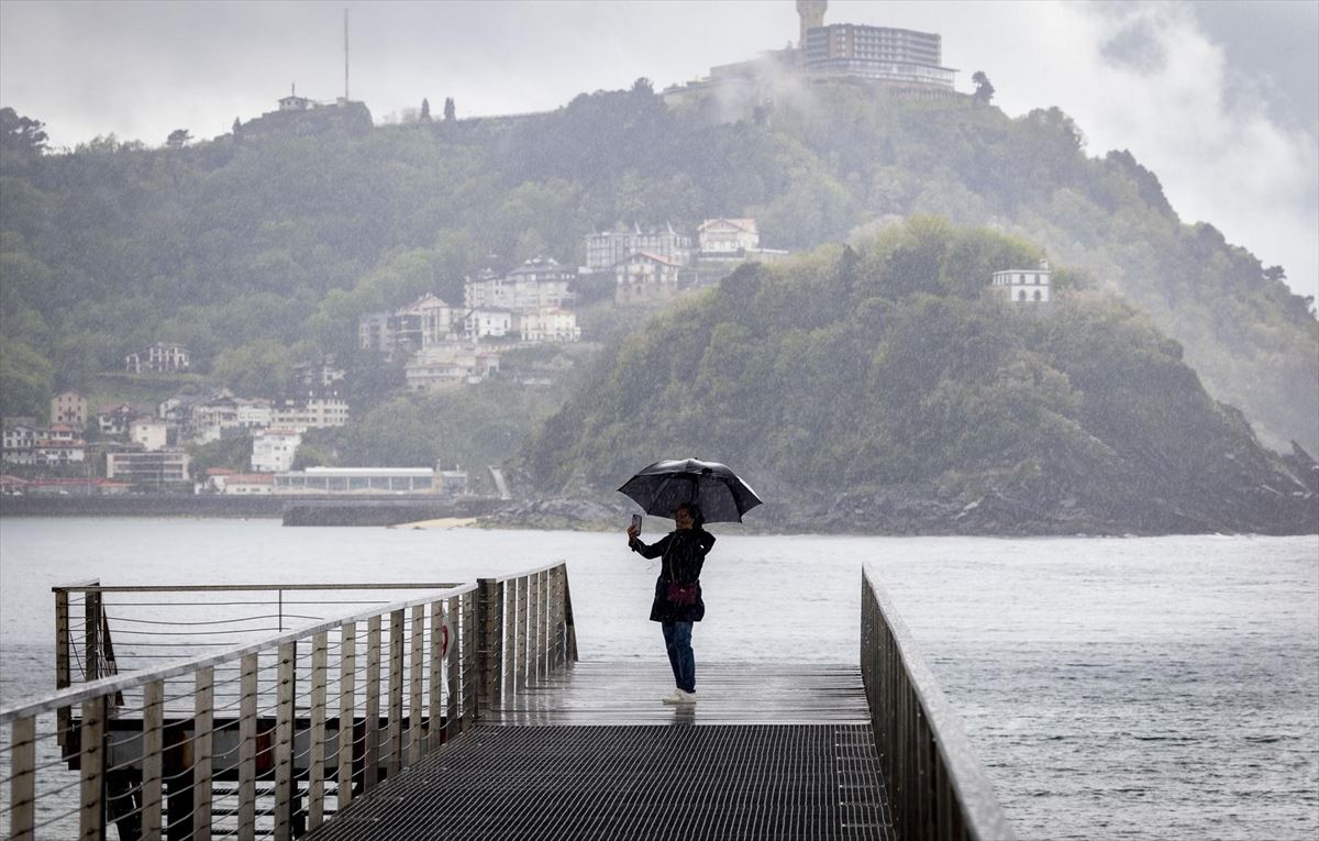 Lluvia en Donostia / San Sebastián, en una imagen de archivo