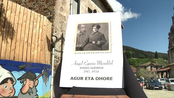 Homenajean al gudari Ángel Egaña en Arrankudiaga