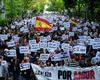 Milaka pertsona kalera atera dira Madrilen, Kongresuaren aurrean demokrazia aldarrikatzeko