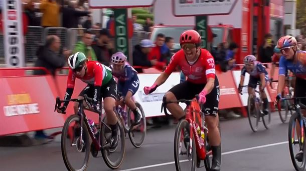 Alison Jackson gana la 2ª etapa de la Vuelta a España femenina