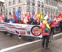 CFDT, CGT, FSU, LAB, UNSA eta Solidaires sindikatuek manifestazio bateratua egin dute Baionan