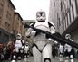 Personajes de Star Wars desfilan en Pamplona a favor de la investigación contra el cáncer