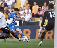 Alavesek Valentziari irabazi dio Mestallan, eta datorren denboraldian Lehen Mailan jarraituko du (0-1)