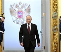 Vladimir Putin presidente izendatu dute Kremlinen