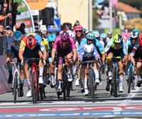 Jonathan Milan gana al esprint, en Andora, la cuarta etapa del Giro de Italia, donde Pogacar sigue como líder