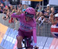 Tadej Pogacarrek Filippo Ganna gainditu du erlojupekoan, eta Italiako Giroan duen aurreneko postua sendotu