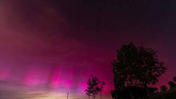 Aurora Boreal en Berastegi. Foto enviada por un usuario