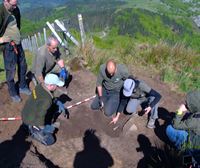 Recuperan restos óseos de otro combatiente de la Guerra Civil en el monte Saibi (Bizkaia)